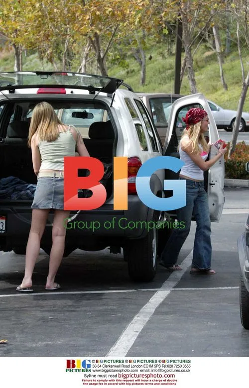Former Pop Idol Stars on Shopping Trip in LA