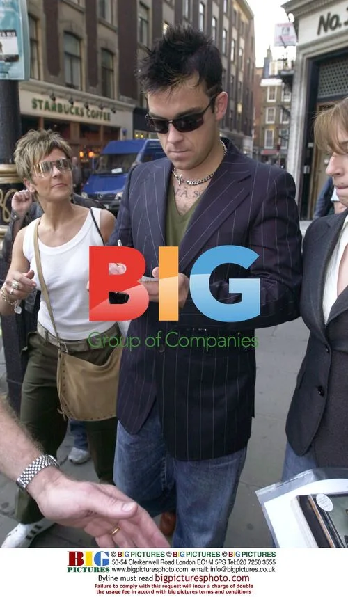 Robbie Williams Leaving Virgin Radio
