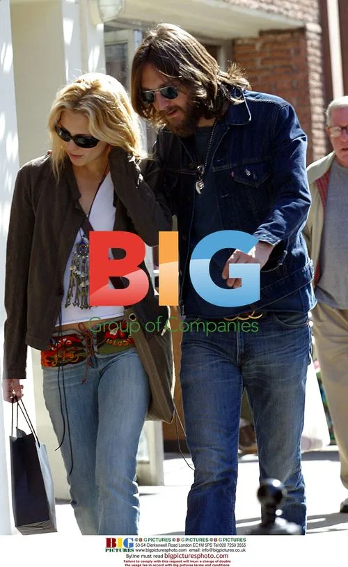 Kate Hudson and Chris Robinson Shopping