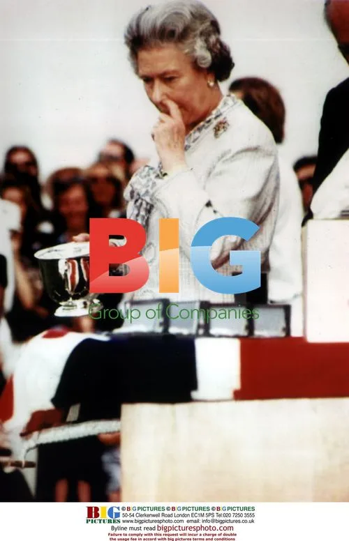 The Queen Caught Pinkin Her Nose