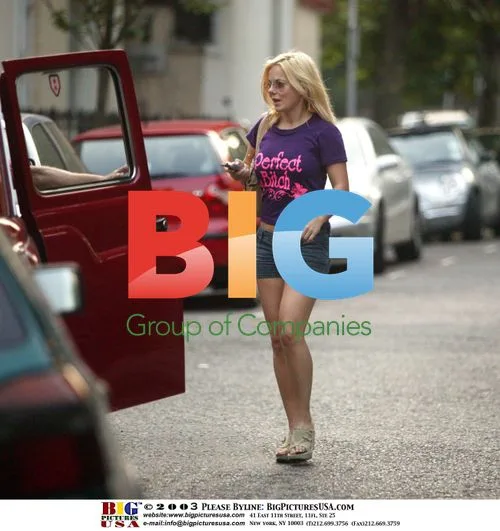 Geri Halliwell Out in North London
