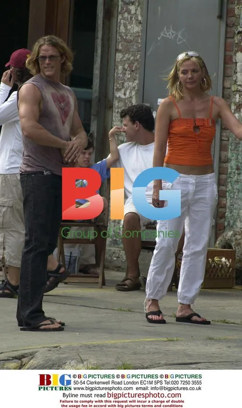 Kim Cattrall and Co-Star on Sex and the City Set