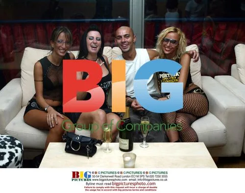 Ray and Lisa Lashes Relax in VIP Club