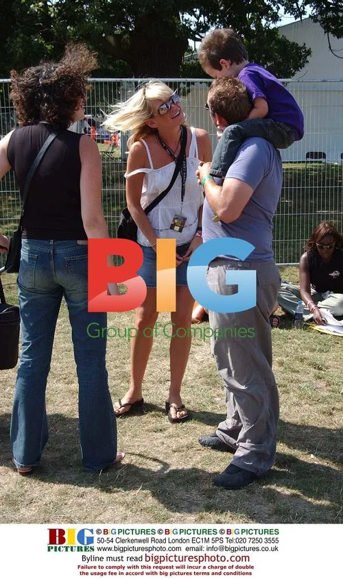 Zoe Ball at V2003 music festival