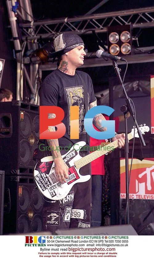 GOOD CHARLOTTE Performing on MTV's 'Total Request Live'