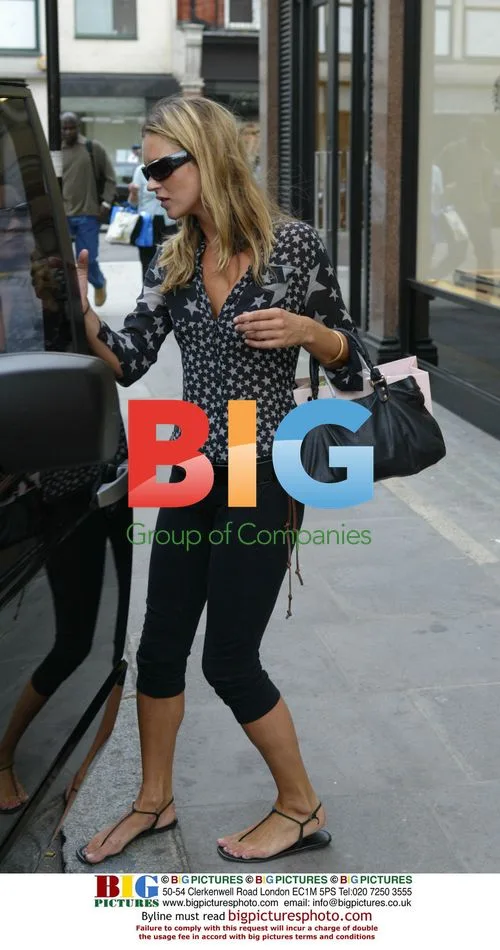Kate Moss Goes Shopping