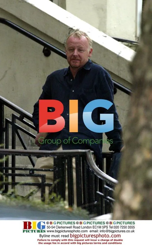 Les Dennis Upset After Phone Call