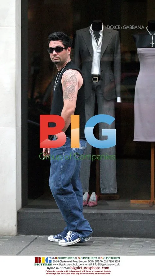 Singer Huey Morgan and Connie Nielsen Shopping
