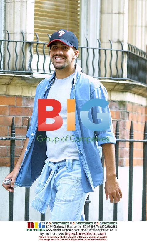 Juan Sebastian Veron shopping on Sloane Street