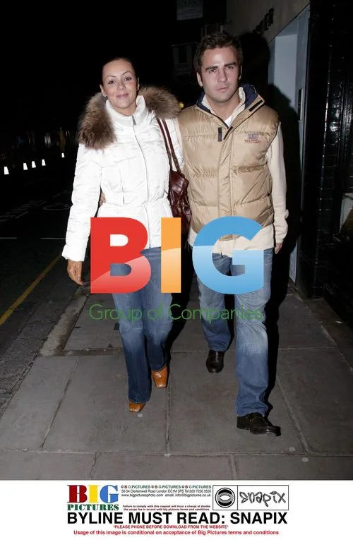 Martine McCutcheon and Boyfriend Go Shopping
