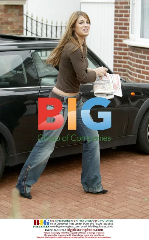 Big Brother 4 Contestant Tania Arrives Home From Shopping