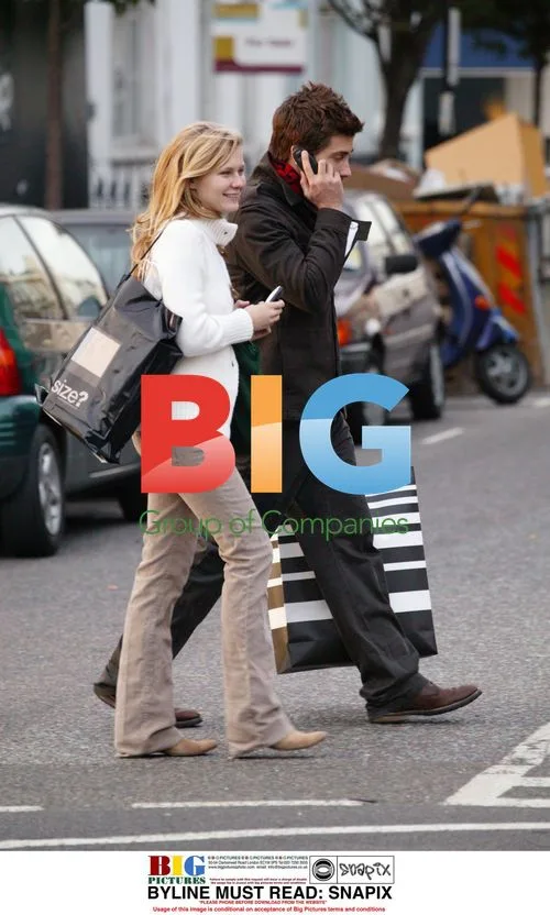 Kirsten Dunst and Jake Gyllenhaal Shopping