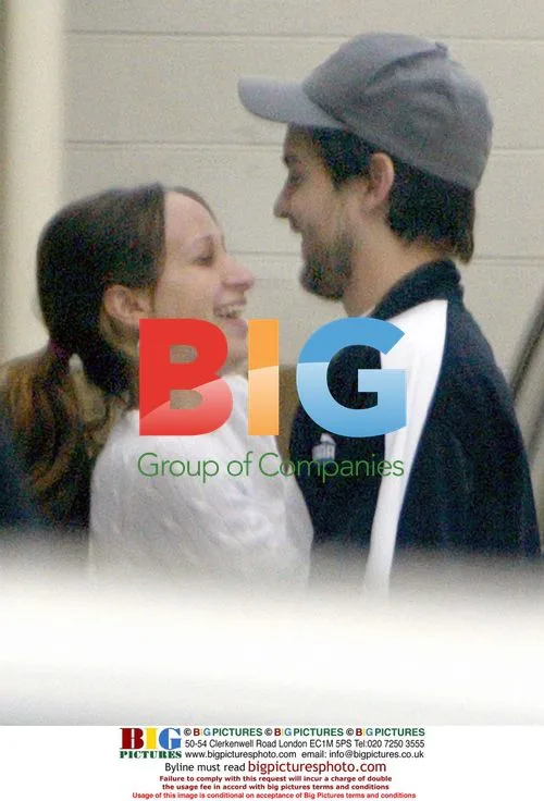 Tobey Maguire and Jennifer Meyer Kissing in Beverly Hills