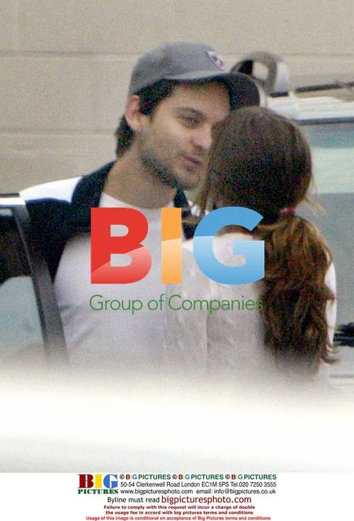 Tobey Maguire and Jennifer Meyer Seen Kissing