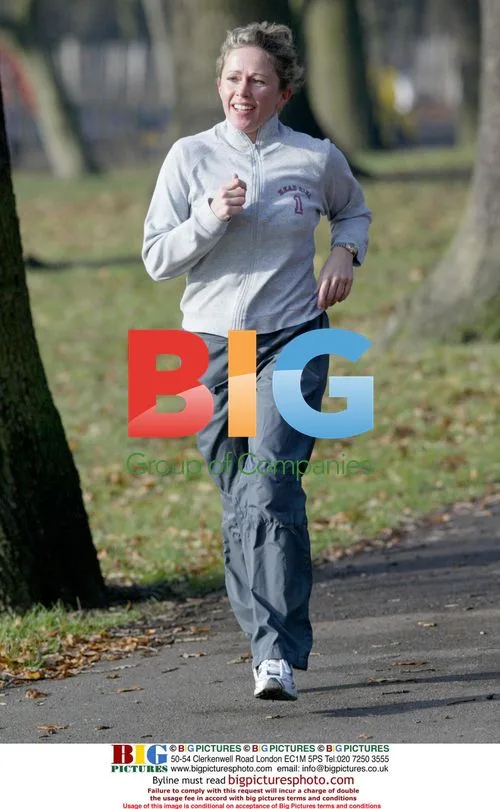 Lucy Benjamin Jogs in North London Park