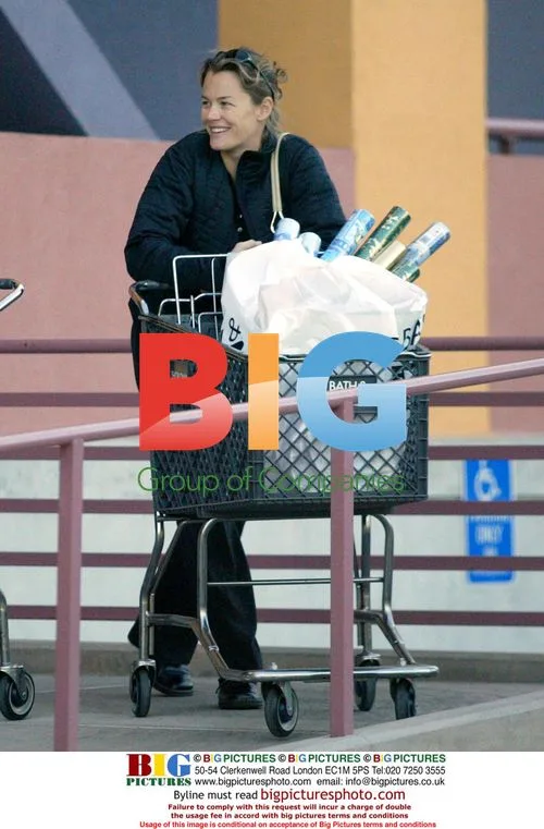 Matt LeBlanc's pregnant wife Melissa out shopping