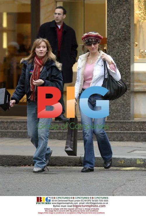 Kelly Brook Shopping in London