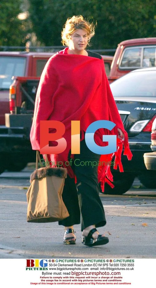 Kirsty Alley out shopping with daughter