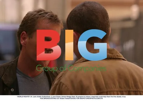 Kiefer Sutherland and James Badge Dale in 24