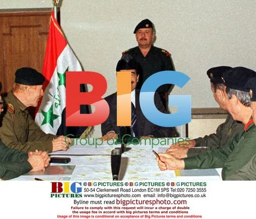 Saddam Hussein chairs RCC meeting