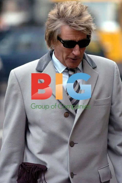 Rod Stewart shopping in London