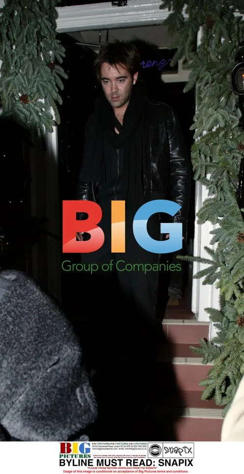 Colin Farrell's Brother Eamon Leaving Restaurant