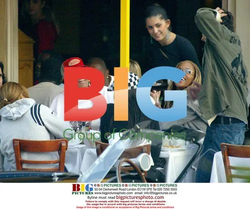Queen Latifah and Eve having lunch