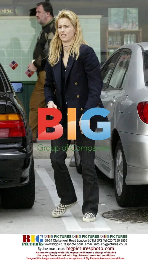 Teo Leoni and Family Shopping in Malibu