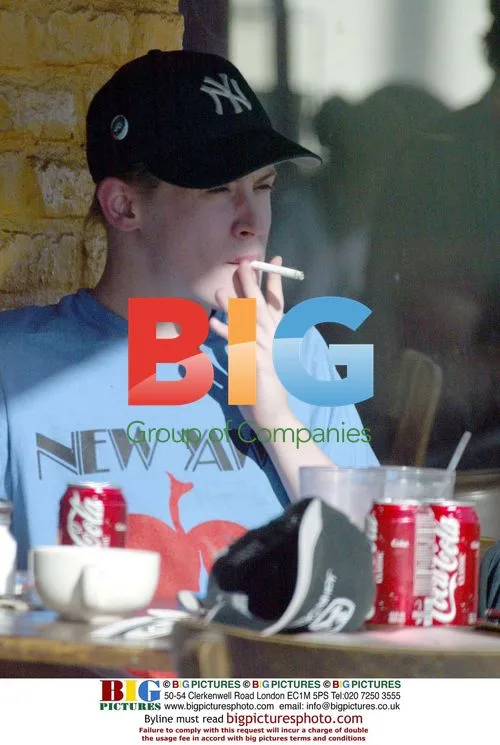 Macaulay Culkin Helping Homeless