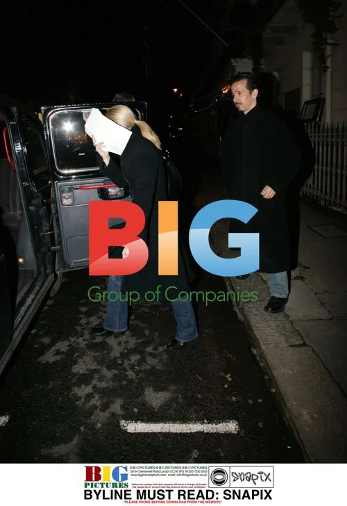 Mena Suvari and Robert Brinkmann out in London