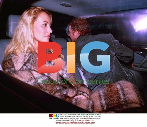 Mick Hucknall and a girl