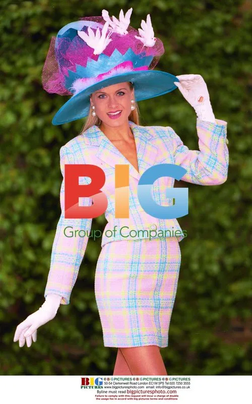 Model Helen Fairbrother in hat fashion