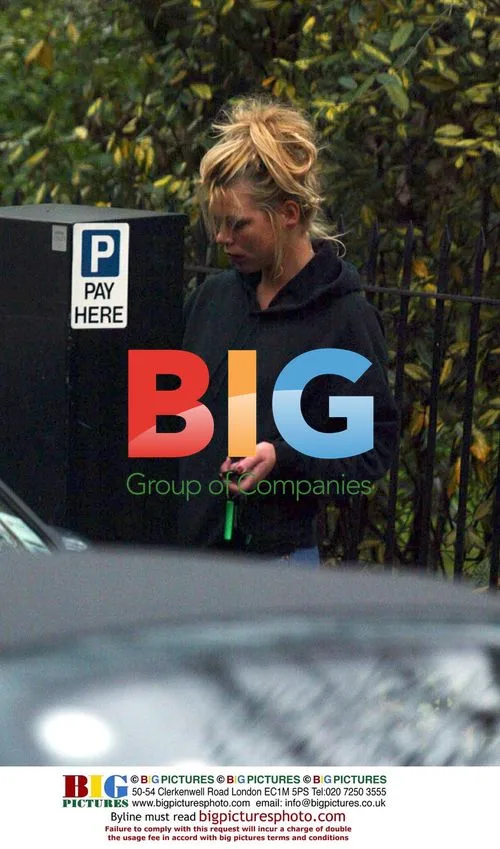Bille Piper Leaving Home, Paying Meter