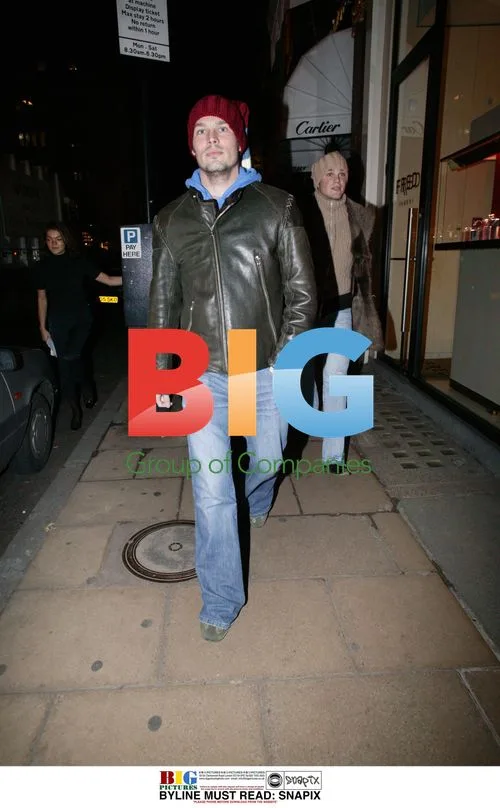Freddie Ljungberg shopping in West London