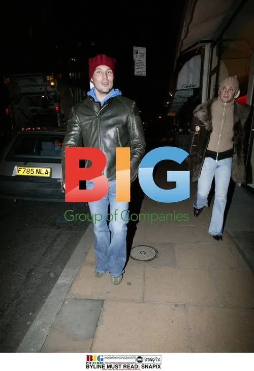 Freddie Ljundberg Shopping in London