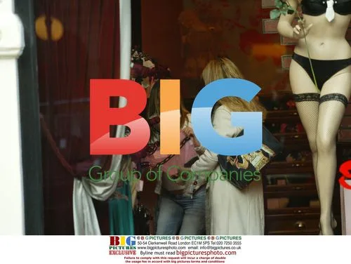 Former Pop Idol Contestants Shop for Lingerie
