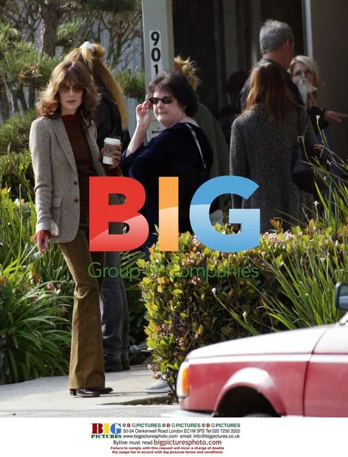 Lara Flynn Boyle at AA meeting