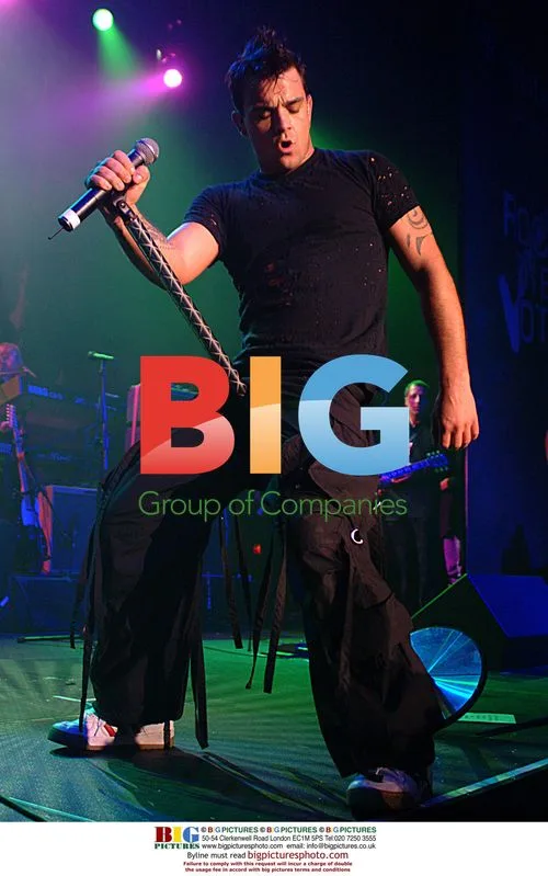 Robbie Williams at 2003 Rock The Vote Awards
