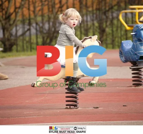 Meg Matthews and Daughter Anais Enjoy Park Outing