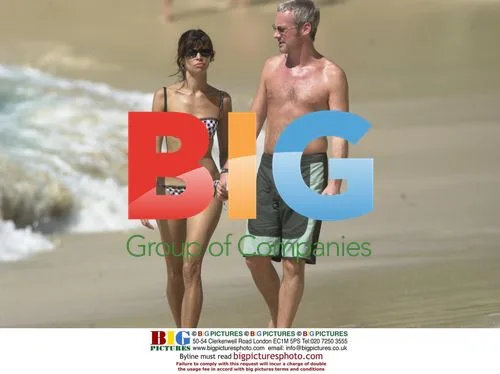 Model Lisa B Strolling with Boyfriend in Barbados