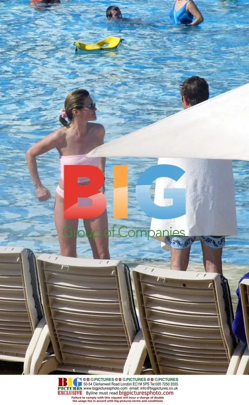 Anthea Turner and Husband Enjoy Dubai Vacation