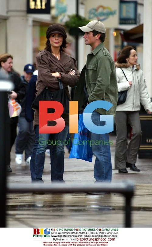Suzie Amy Shopping with Boyfriend