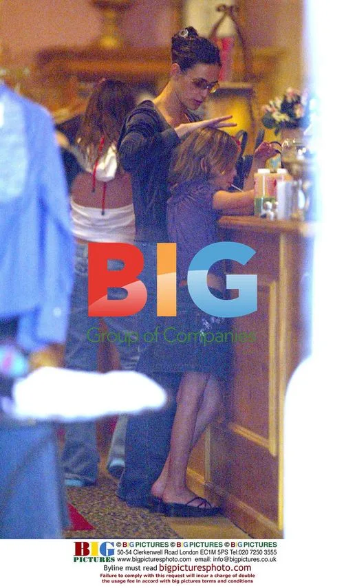 Demi Moore Out Shopping with Daughters
