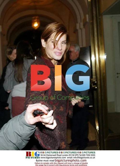 Sandra Bullock at Rome Restaurant