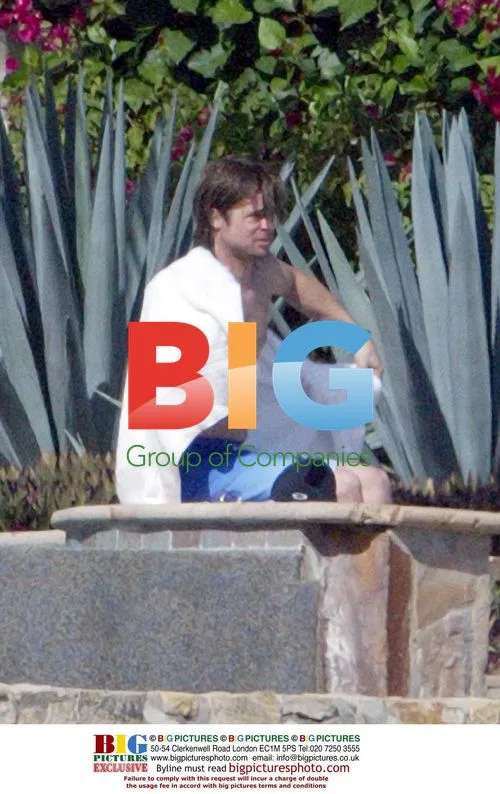 Brad Pitt, Jennifer Aniston Vacation in Mexico