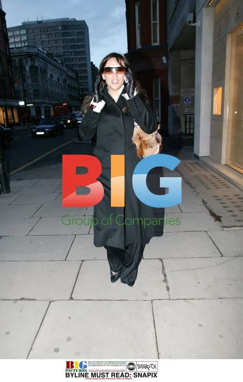 Martine McCutcheon Shopping in London