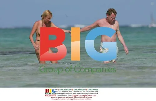Vic Reeves and Nancy Sorrell Honeymoon in Mauritius