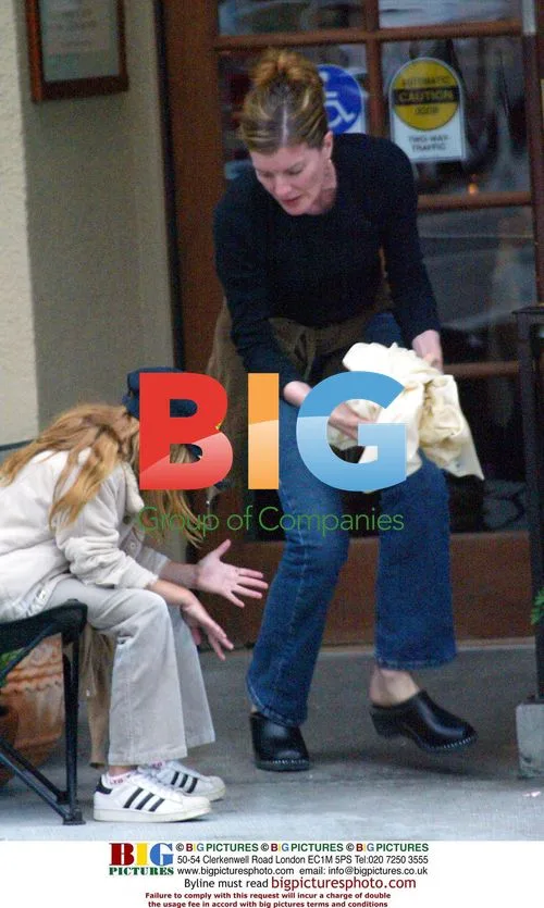 Rene Russo Cleans Daughter's Vomit