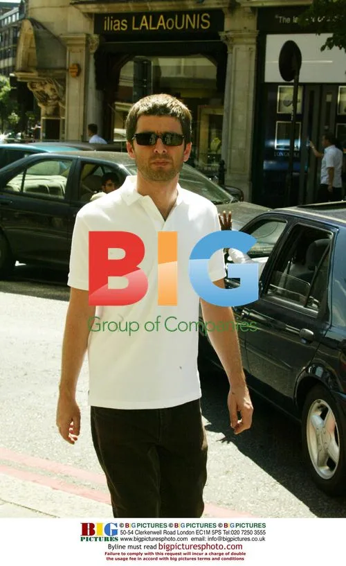 Noel Gallagher Hails London Cab