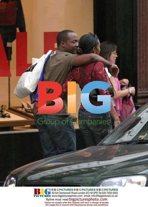 Brian Lara shopping with girlfriend in London